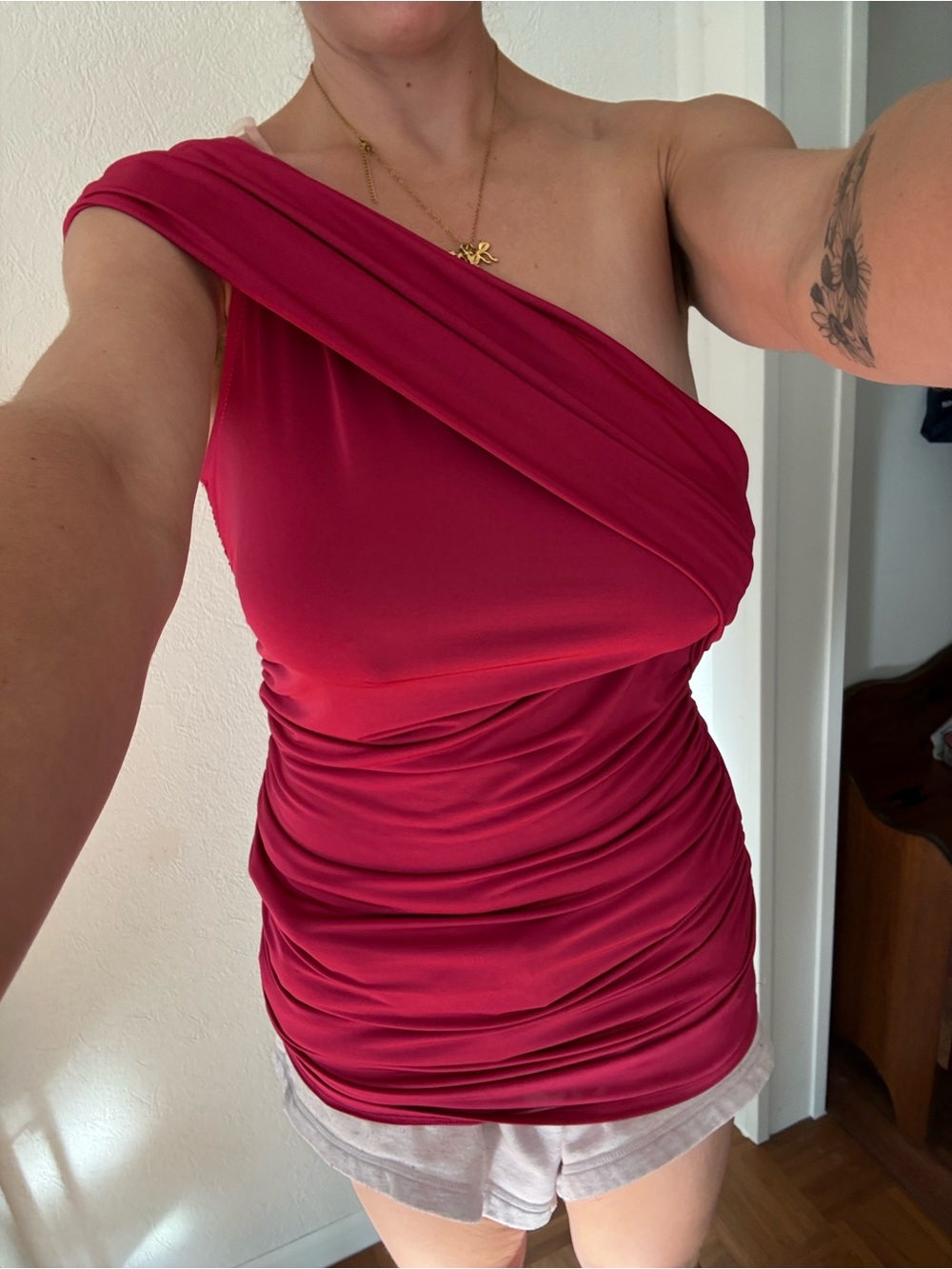 Charlotte Russe One-Shoulder Ruched Top in Raspberry Size L sexy flattering